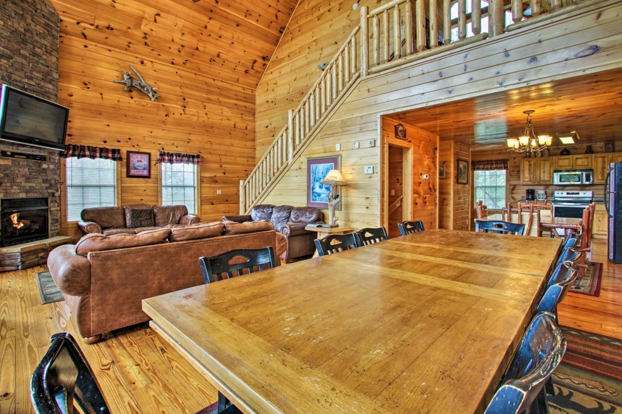 Expansive Gatlinburg Cabin Hot Tub, Deck And Grill! Kültér fotó