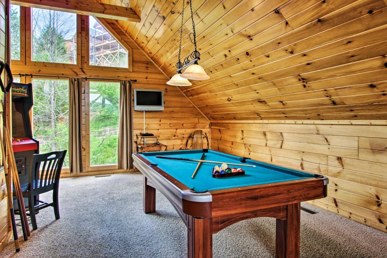 Expansive Gatlinburg Cabin Hot Tub, Deck And Grill! Kültér fotó